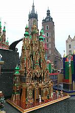 Wielu krakowskich szopkarzy zaczęło budowę szopki już w styczniu. Nie powinno to dziwić. Wykonanie takiej szopki wymaga naprawdę