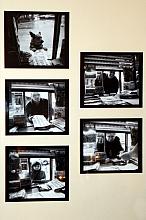 Pierwszą nagrodę ex aequo zdobyła Maria Pietrzak-Ulańska, za cykl pięciu zdjęć zatytułowany "Kiosk".