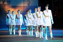 Silna reprezentacja Marynarki Wojennej dysponowała bardzo różnymi środkami walki o uznanie i sympatię zgromadzonej na Rynku krak