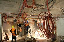 Nowy węzeł komunikacyjny to kilometry kabli, wszelkich przewodów...