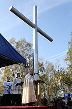 Podczas homilii, kardynał Stanisław Dziwisz podziękował wszystkim, którzy przyczynili się do rozpoczęcia tego wielkiego dzieła -