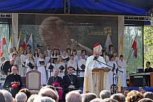 ...której przewodniczył Metropolita Krakowski kard. Stanisław Dziwisz. 
Do zgromadzonych na placu budowy kardynał powiedział - 