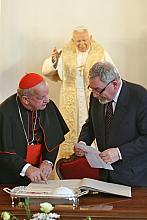 "Księga pamiątkowa" z okazji 30. rocznicy rozpoczęcia pontyfikatu Jana Pawła II 