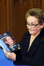 "Wywiad rzeka" z Jadwigą Romańską ukazał się w ramach serii pt. Ludzie Świata Muzyki, przygotowywanej przez Państwowe 