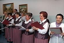 ...w wykonaniu działającego w Domu zespołu artystycznego "Helclusie".