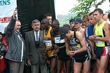 Sygnał do startu dał Prezydent Miasta Krakowa profesor Jacek Majchrowski.