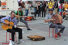 Do udziału w Festiwalu zostały zaproszone 4 grupy teatralne z Polski i 15 z zagranicy.
W ciągu czterech dni trwania imprezy zap