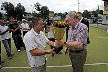 Po zaciętej walce pierwsze miejsce wywalczyła drużyna policyjna, która w ostatnim meczu pokonała strażaków 3:1. Zwycięska drużyn