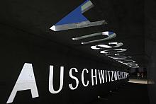 Rzeźba "auschwitzwieliczka" na placu Niepodległości