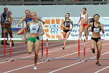 Wśród płotkarek startowały
m. in.: Anna Jesień z AZS AWF Warszawa, Marta Chrust-Rożej z AZS AWF Wrocław oraz Anita Konert z  AZ