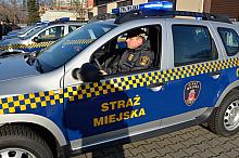 Przekazanie radiowozów strażnikom miejskim