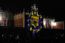 Mapping na krakowskich Sukiennicach na rozpoczęcie polskiej prezydencji w radzie Unii Europejskiej