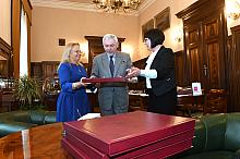 Przekazanie certyfikatu ISO 90001