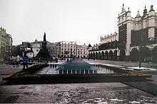 "Rynek Główny to miejsce szczególne, a nowatorska propozycja fontanny, która nawiązuje do drogocennego kryształu jest dosko