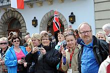 ...i wszyscy pragnący oddać hołd poległym... 