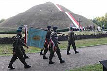 Apel i Capstrzyk przy Kopcu Piłsudskiego w ramach obchodów 101. rocznicy wymarszu Kadrówki