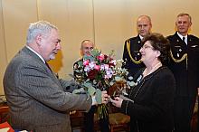 Spotkanie opłatkowo-noworoczne w Dzielnicy XIII, wręczenie odznaki Honoris Gratia pani Marcie Peruckiej-Tytko