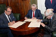 Podpisanie porozumienia w podejmowaniu działań zmierzających do upowszechnienia wiedzy o negatywnych konsekwencjach spożywania napojów alkoholowych przez kobiety w ciąży.